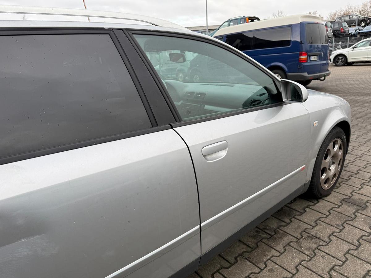 Audi A4 B6 original Tür vorn rechts LY7W Lichtsilber Metallic Rohbau BJ02